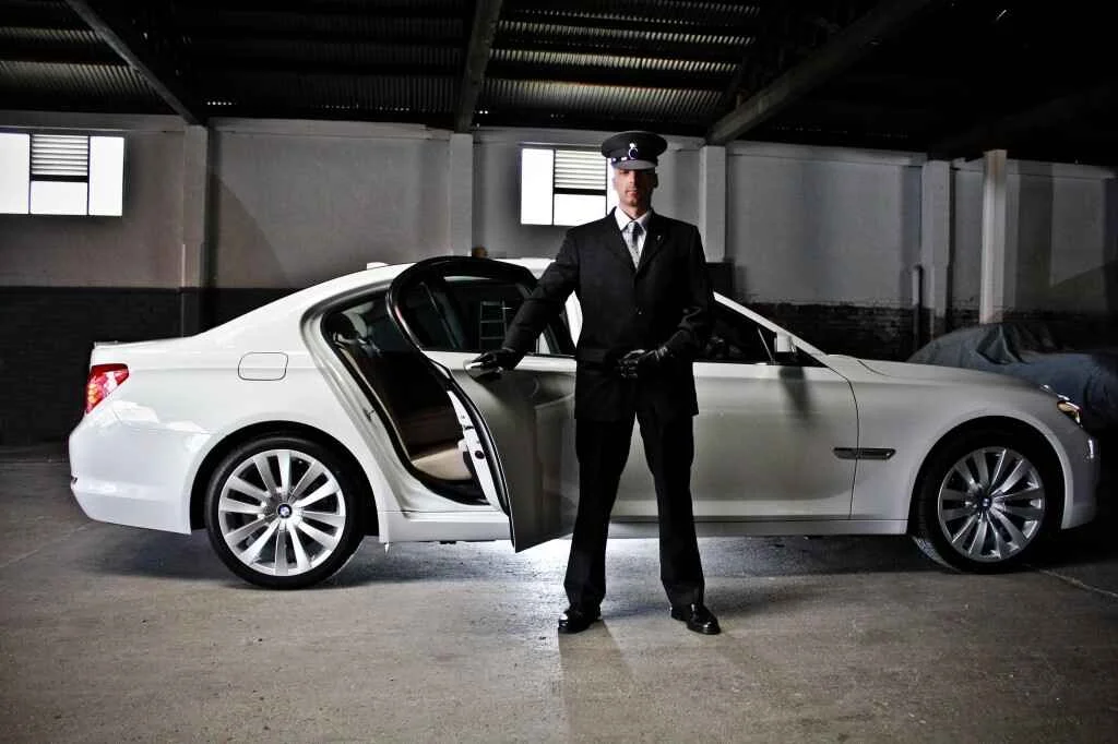 How to Book a Cab or Minicab with Melksham Airport Cab?